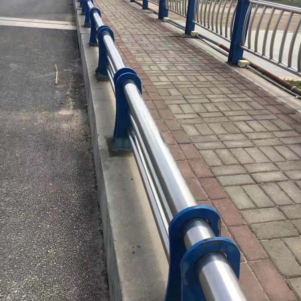 道路護(hù)欄